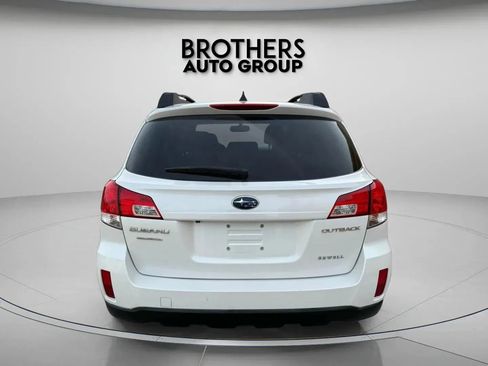 Used 2012 Subaru Outback 2.5i Limited image 6