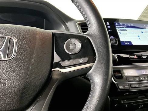 Used 2020 Honda Pilot Touring image 11