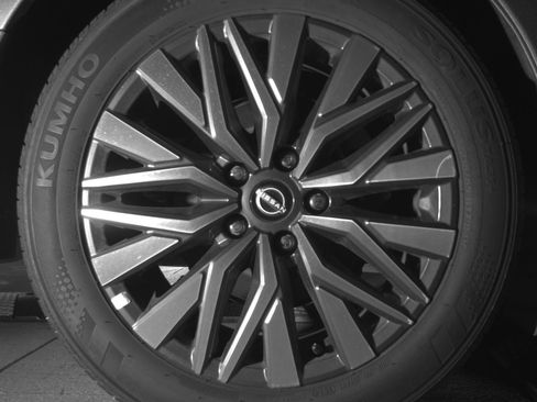 Used 2025 Nissan Altima 2.5 SV FWD image 18