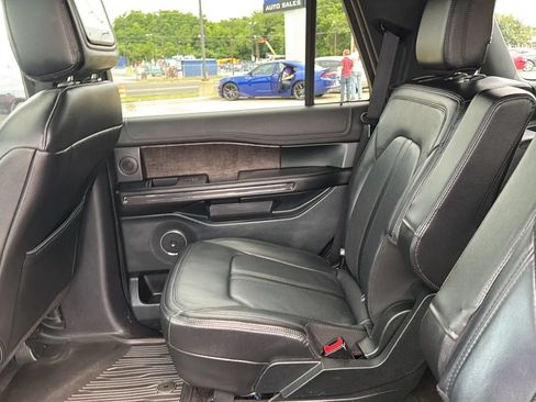 Used 2018 Ford Expedition Limited w/ Equipment Group 301A AWD/4WD image 52