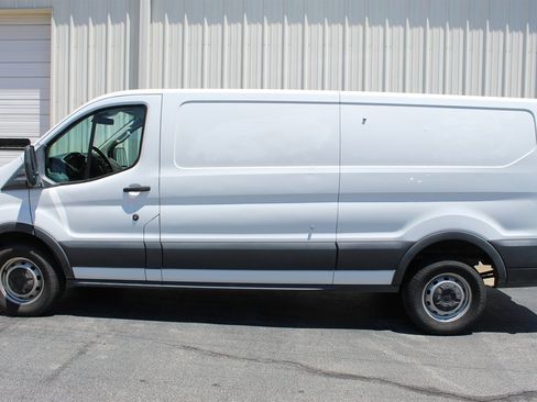 Used 2018 Ford Transit 250 148 Low Roof RWD image 5