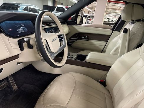 Used 2025 Land Rover Range Rover Autobiography AWD/4WD image 6