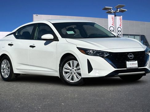 Used 2025 Nissan Sentra S image 1