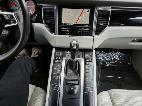 Used 2016 Porsche Macan S image 20