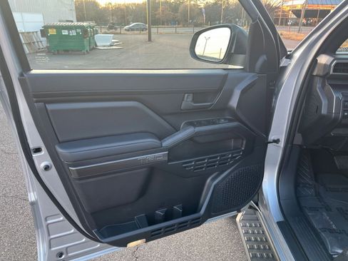 Used 2025 Toyota 4Runner TRD Off-Road image 20