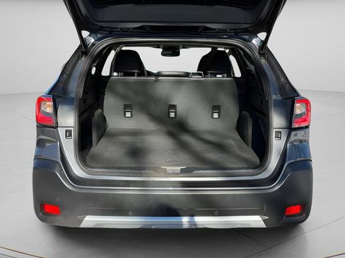 Used 2023 Subaru Outback Touring AWD/4WD image 11