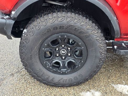 Used 2023 Ford Bronco Wildtrak AWD/4WD image 14