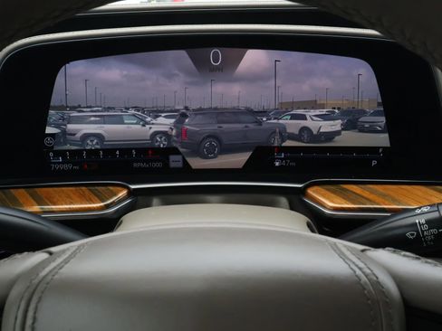 Used 2022 Cadillac Escalade ESV Premium Luxury Platinum image 38