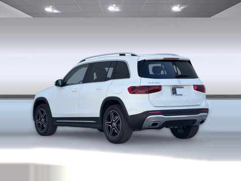 Used 2026 Mercedes-Benz GLB 250 image 3