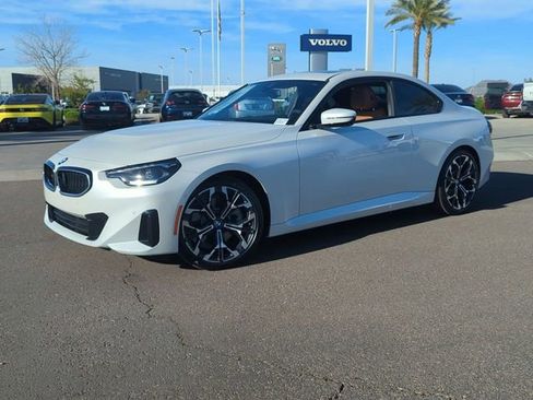 Used 2026 BMW 230i Coupe w/ Convenience Package RWD image 2