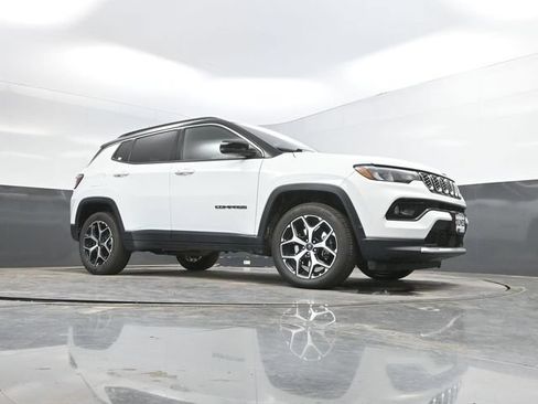 Used 2025 Jeep Compass Limited AWD/4WD image 46
