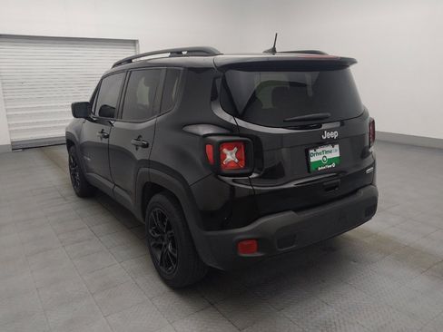 Used 2021 Jeep Renegade Latitude FWD image 5