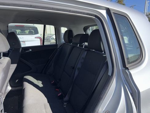 Used 2013 Volkswagen Tiguan S image 16
