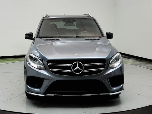 Used 2017 Mercedes-Benz GLE 43 AMG 4MATIC image 2