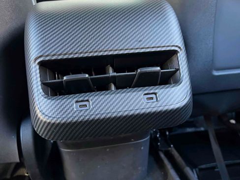 Used 2023 Tesla Model Y Long Range AWD/4WD image 19