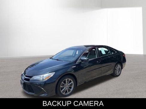 Used 2017 Toyota Camry SE FWD image 2