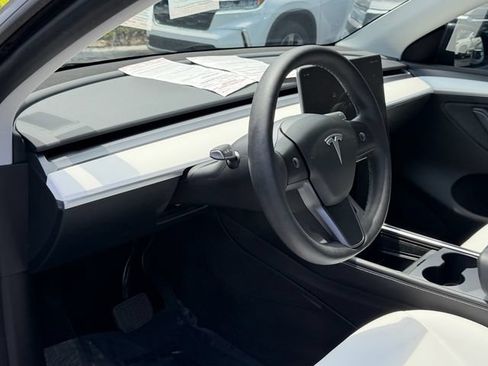 Used 2023 Tesla Model Y Long Range AWD/4WD image 12