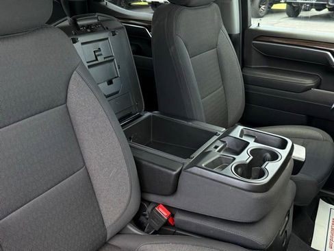 Used 2025 Chevrolet Silverado 1500 LT image 29