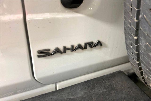 Used 2026 Jeep Wrangler Unlimited Sahara AWD/4WD image 22