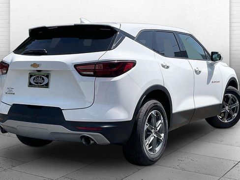 Used 2025 Chevrolet Blazer LT FWD image 13