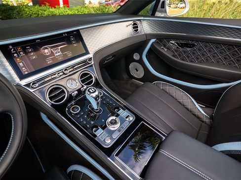 Used 2024 Bentley Continental GT Speed image 31
