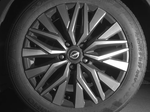 Used 2025 Nissan Altima 2.5 SV image 14