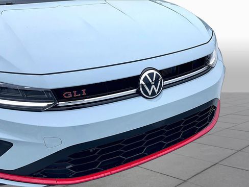 Used 2025 Volkswagen Jetta GLI Autobahn FWD image 29