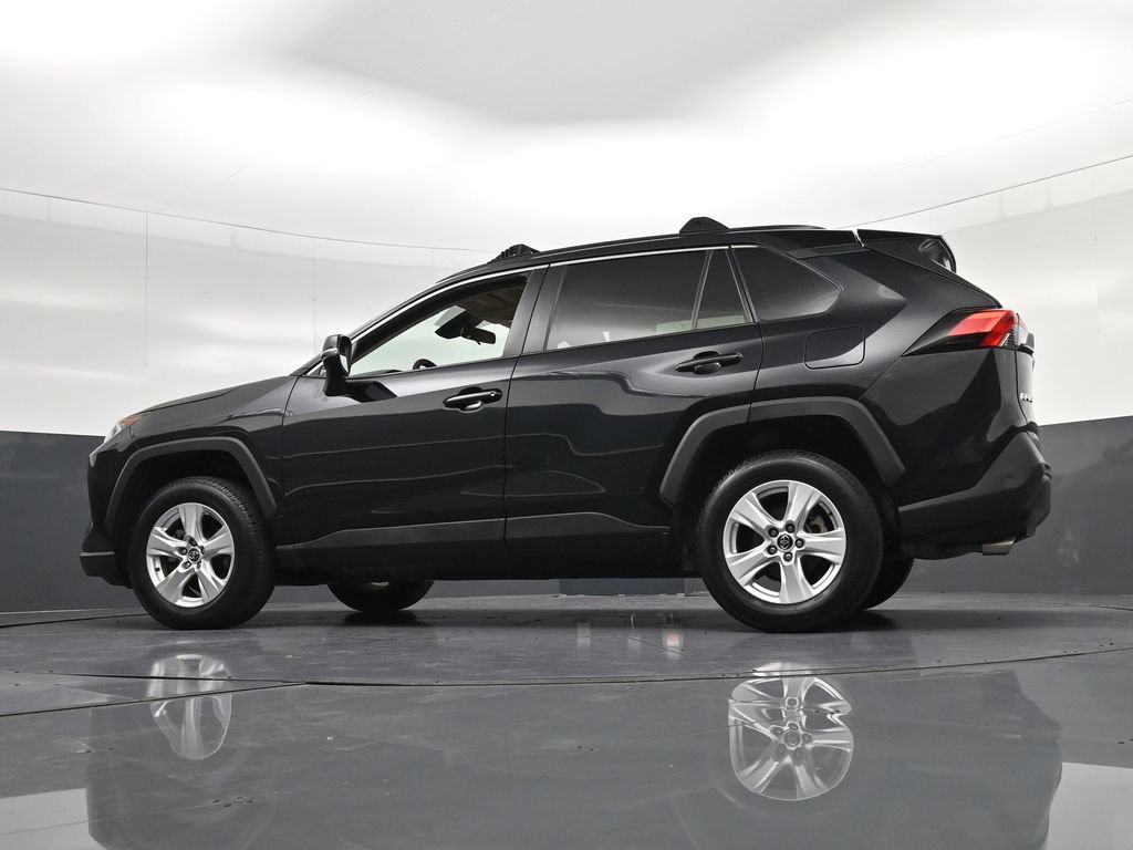 Used 2020 Toyota RAV4 XLE w/ Convenience Package FWD image 35