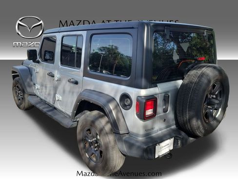 Used 2022 Jeep Wrangler Unlimited Sport AWD/4WD image 17