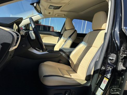 Used 2016 Lexus NX 200t F Sport image 11