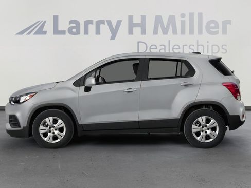 Used 2017 Chevrolet Trax LS image 6