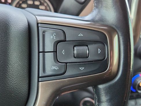 Used 2020 Chevrolet Silverado 1500 High Country w/ Z71 Off-Road Package AWD/4WD image 17
