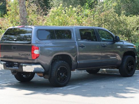 Used 2018 Toyota Tundra SR5 w/ TRD Off Road Package AWD/4WD image 8