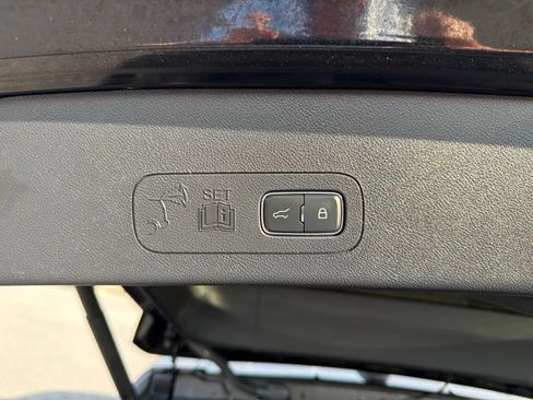 Certified 2025 Lincoln Aviator Black Label AWD/4WD image 18