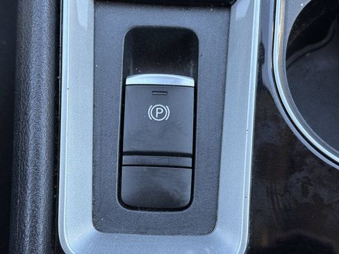 Used 2024 Nissan Altima 2.5 SV AWD/4WD image 7
