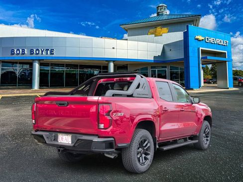 New 2026 Chevrolet Colorado Z71 w/ Midnight Edition AWD/4WD image 6
