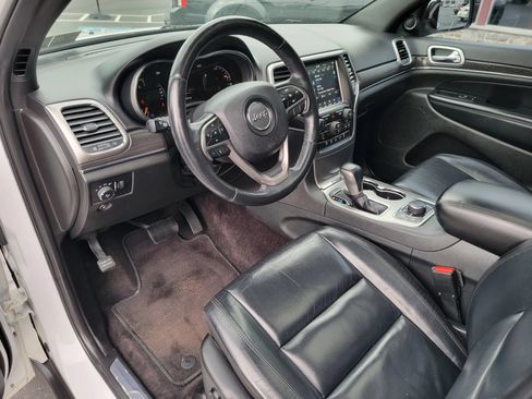 Used 2018 Jeep Grand Cherokee Limited AWD/4WD image 8