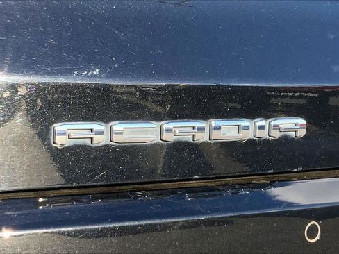 Used 2021 GMC Acadia Denali w/ Denali Technology Package image 30