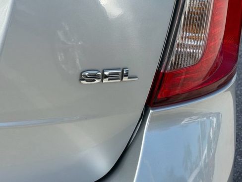 Used 2013 Ford Edge SEL FWD image 11