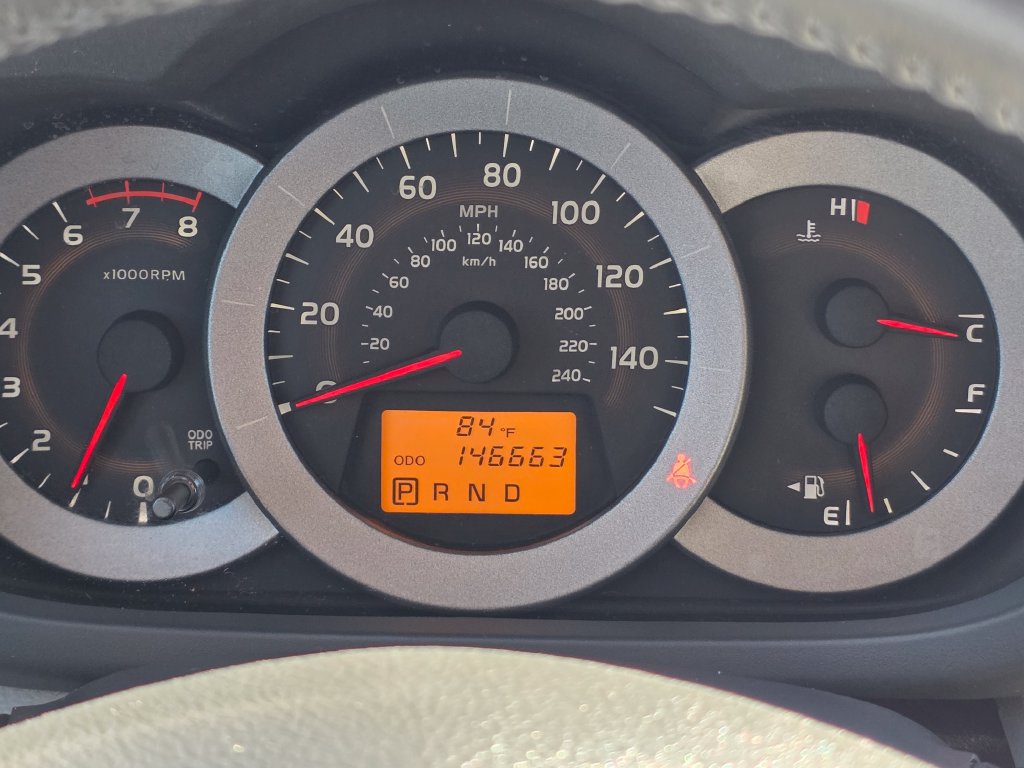 Used 2011 Toyota RAV4 Limited w/ Limited Extra Value Pkg AWD/4WD image 22