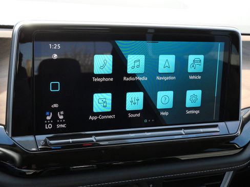 Used 2024 Volkswagen Atlas SE AWD/4WD image 23