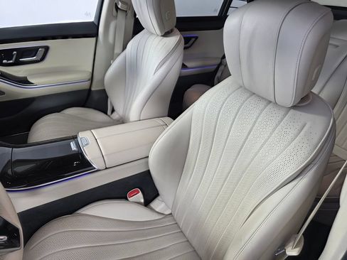 Certified 2022 Mercedes-Benz S 500 4MATIC image 11