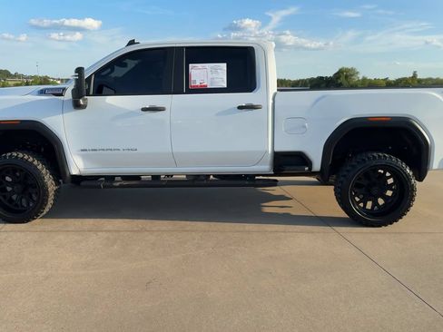 Used 2024 GMC Sierra 3500 Pro AWD/4WD image 4