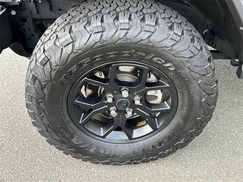 Used 2024 Jeep Wrangler Unlimited image 7