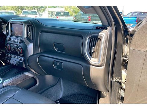Used 2020 Chevrolet Silverado 3500 LTZ w/ LTZ Premium Package AWD/4WD image 18
