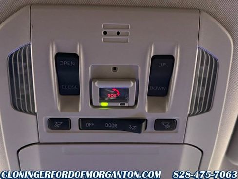 Used 2023 Toyota Highlander LE image 31