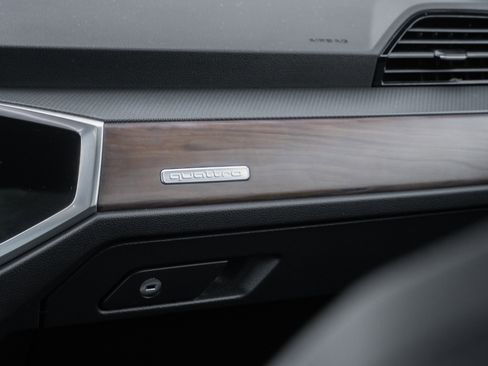 Certified 2025 Audi Q3 2.0T Premium w/ Convenience Package image 14