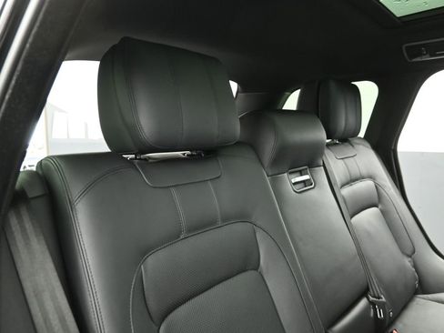 Used 2022 Land Rover Range Rover P525 Westminster Edition image 27