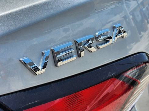 Used 2025 Nissan Versa SV FWD image 12