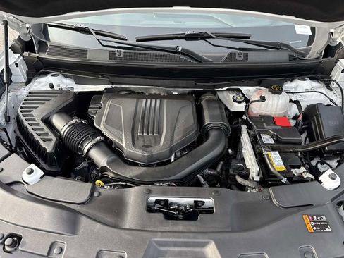 Used 2025 GMC Acadia Elevation image 3